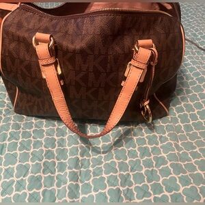 All leather gently used handbag smoke free home.
